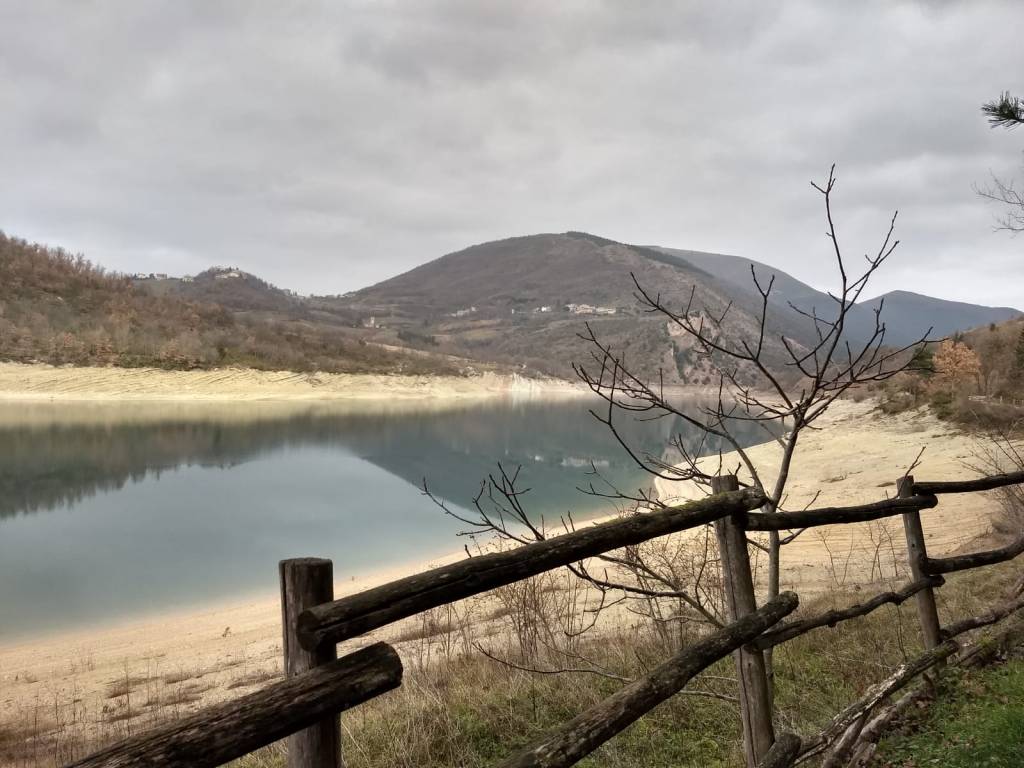 27 – Lago di Fiastra